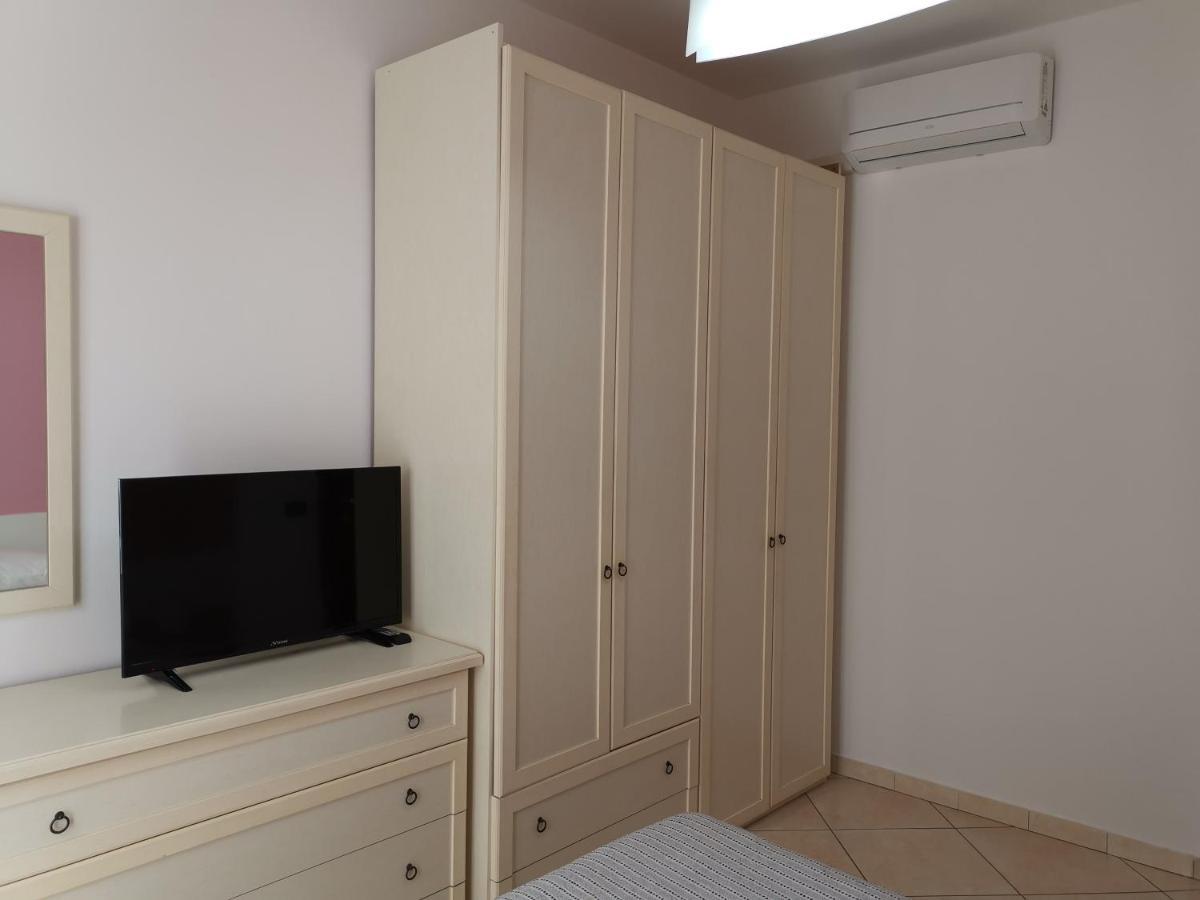 Beb I Portici Bed & Breakfast เชอร์นอบบิโอ ภายนอก รูปภาพ