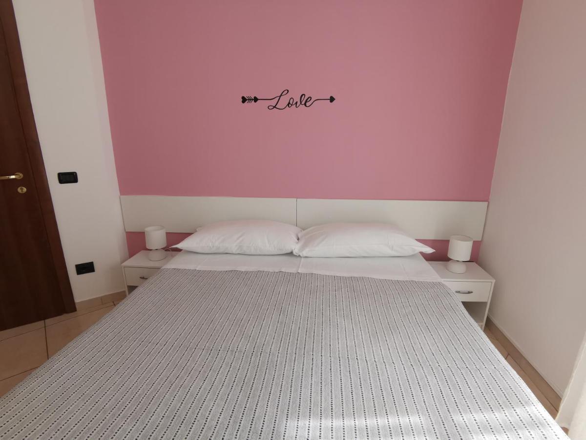 Beb I Portici Bed & Breakfast เชอร์นอบบิโอ ภายนอก รูปภาพ