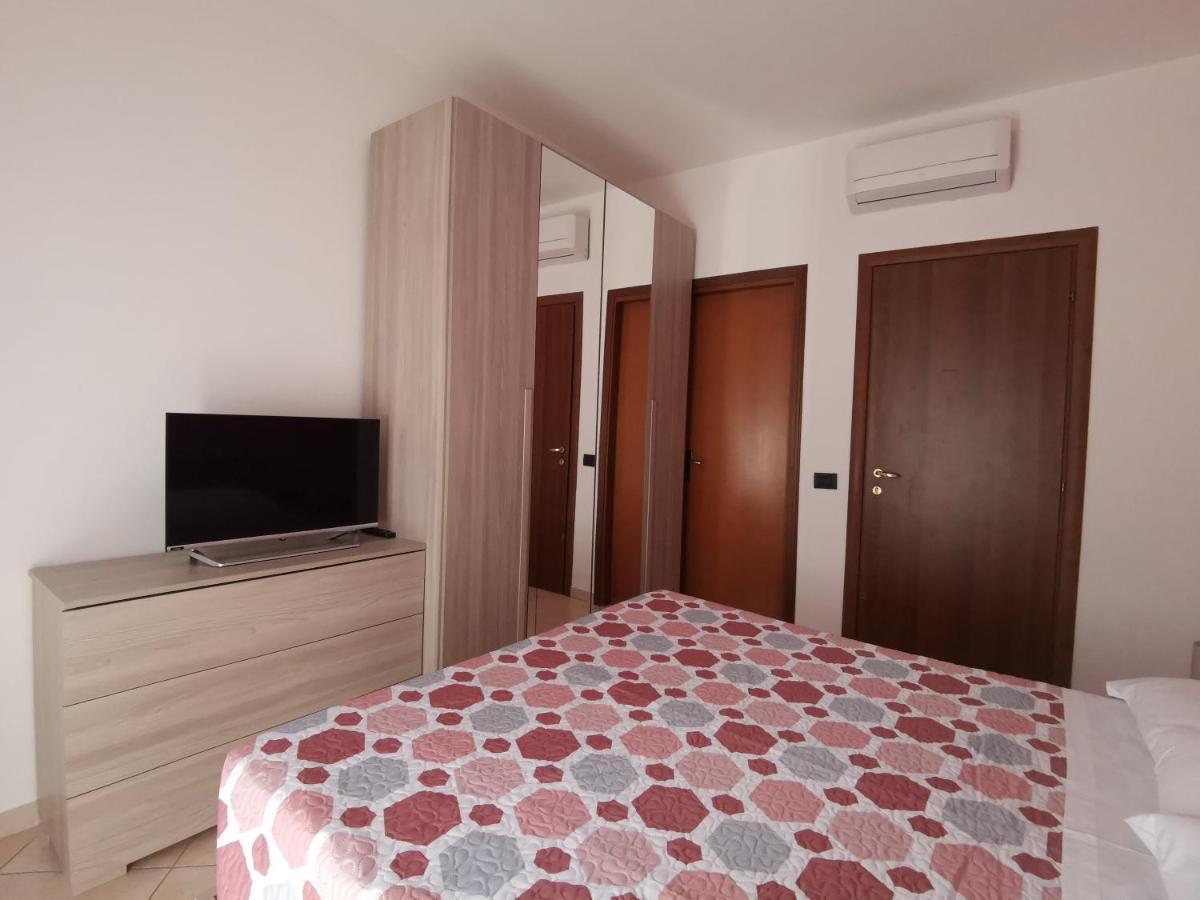 Beb I Portici Bed & Breakfast เชอร์นอบบิโอ ภายนอก รูปภาพ